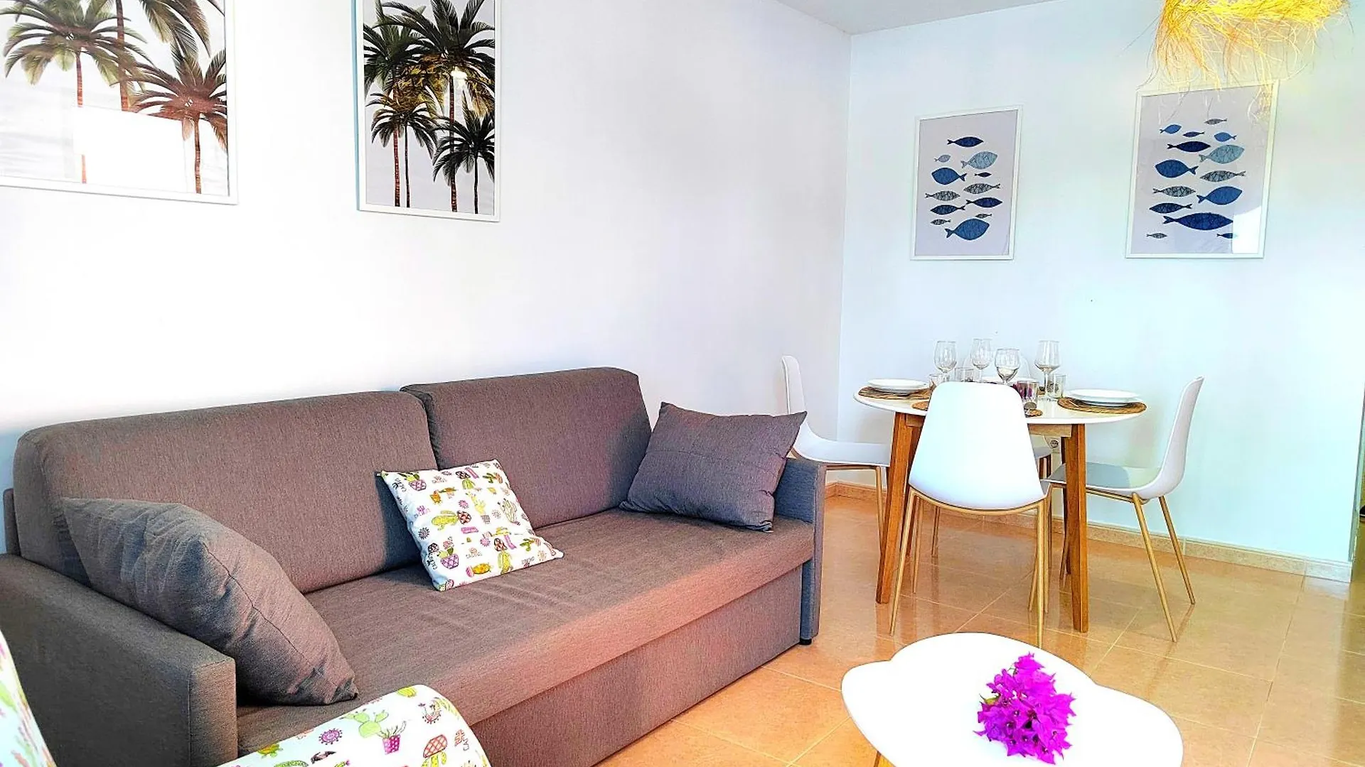 Tamarindo 28, Pool Front,Free Wifi Apartment Corralejo